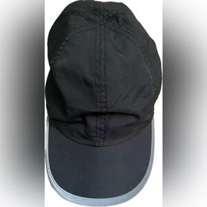 Black activewear cap with reflective trim. Unisex. Excellent condition. One size